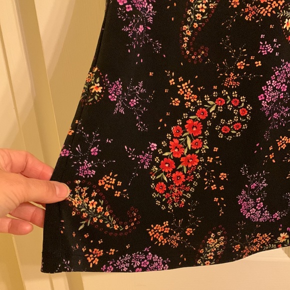 Forever 21 Floral Dress - Picture 4 of 6